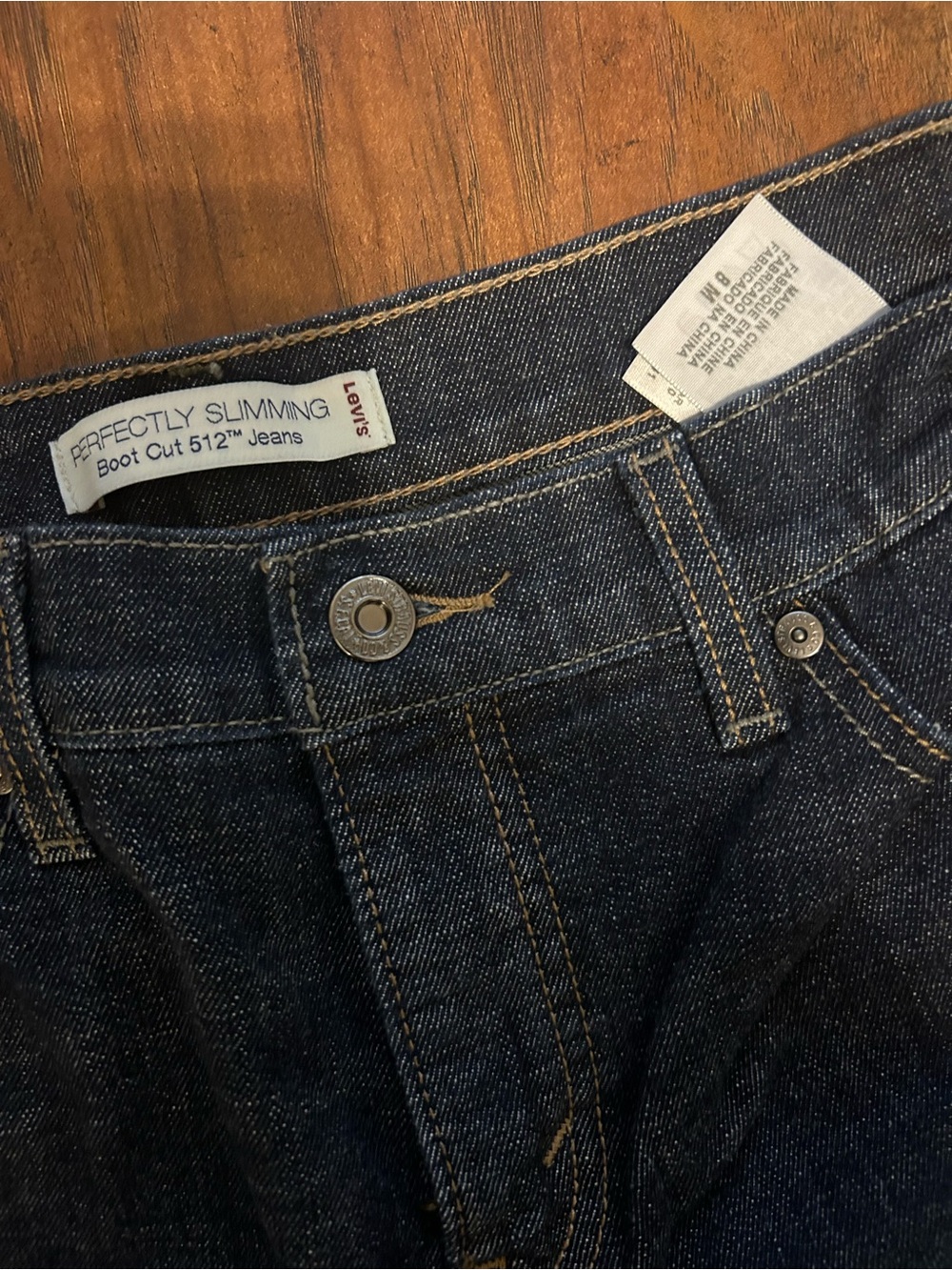 Levi's Perfectly Slimming Women's Dark Blue Bootcut 512 Jeans - Picture 2 of 12